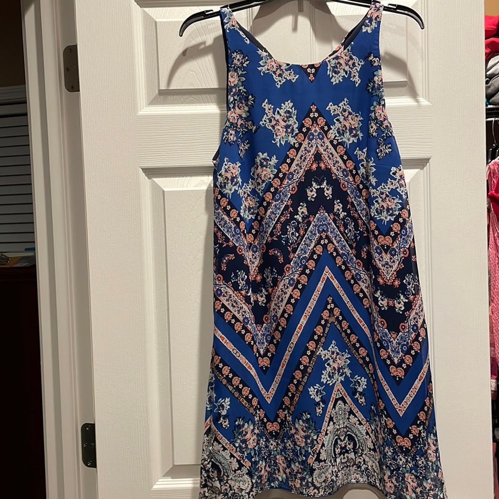 A-line short dress, high neck